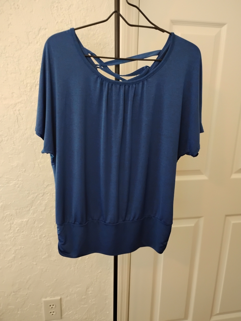 Apt. 9 Royal Blue Short Sleeve Top with Crisscross Back Size L